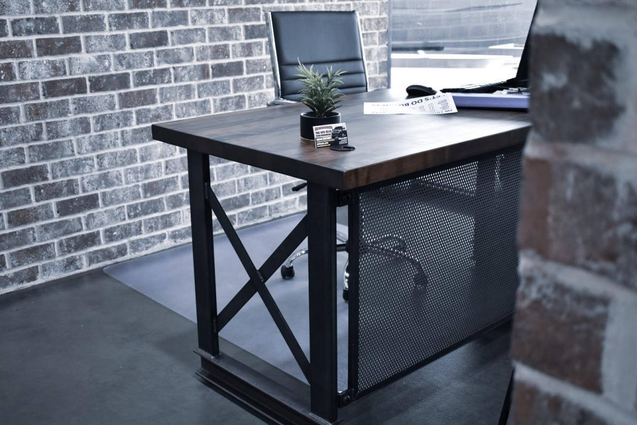 The Carruca The Steel Desk That Started It All Iron Age Office